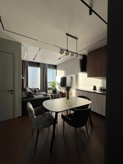 Реализация!   Мои заказчики из Москвы вчера прислали фоточки (и даже видео) готового ремонта в евродвушке 42 кв м, ЖК зиларт. 05