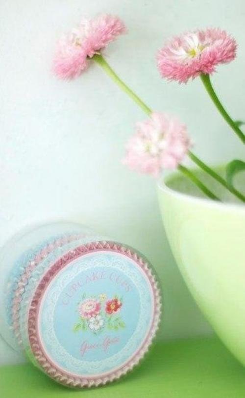 А сильных женщин просто не бывает -. 02