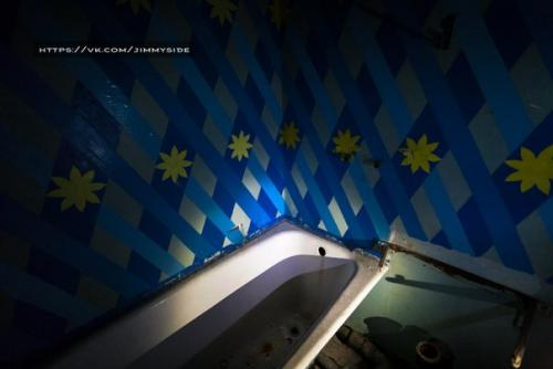 16-Ти этажки по героев Сталинграда Припяти, дома номер 9 и 12 соответственно, стоят друг напротив друга - через улицу. 04