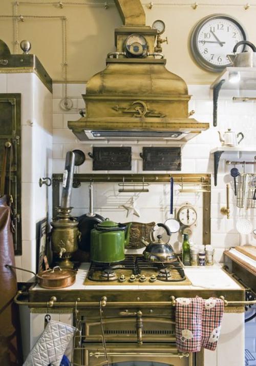 А это - парк советского периода Сергея Бобовникова. 01