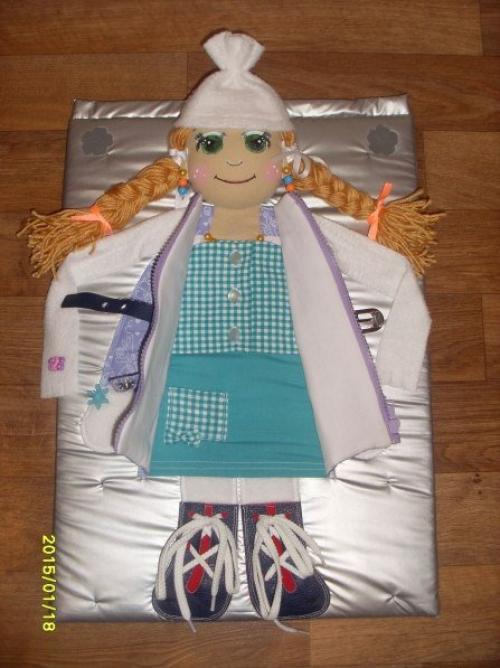 Кукла - тренажер.  Навыки самообслуживания, в частности - навыки одевания, совершенно необходимы в повседневной жизни. 01