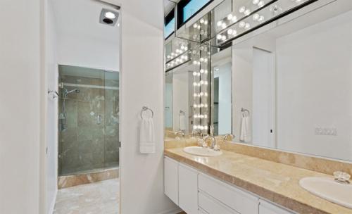 В гостях у чудо - женщины: Галь гадот показала виллу в малибу. 09