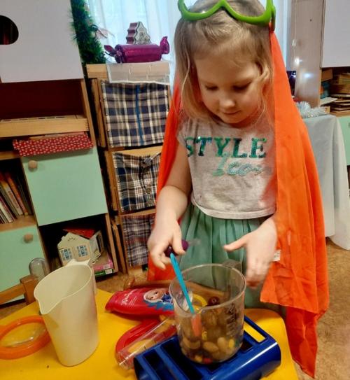 Начинается январь - мы открываем календарь. 08