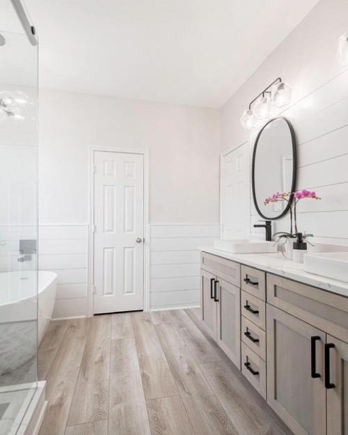 Ванная комната словно ждала этого ремонта и полного преображения своего интерьера! 01