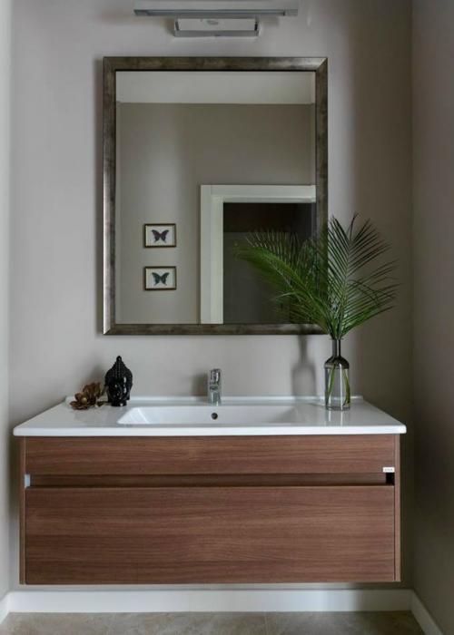 Бургунди и бархат: как оживить 57 кв. 08