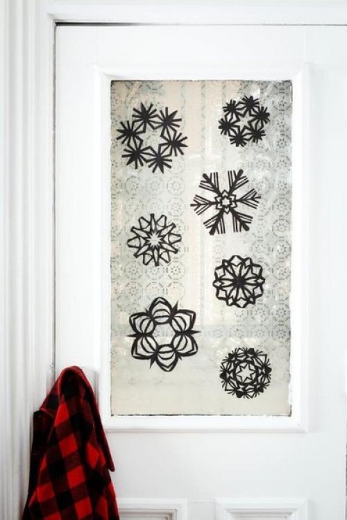 Все привыкли вырезать маленькие снежинки? 03