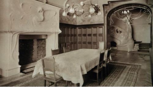 Чуковский называл этот дом Гадким, а мы им восхищаемся. 05