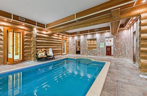 Сказочный терем. Дом из бревна в традициях русского деревянного зодчества. 09