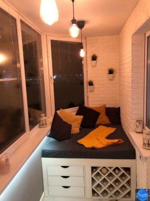 Долго выбирали материалы и цвета для нашего балкона. 07