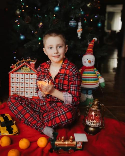 Классная какая - уютная домашняя съемка получилась у нас с ребятами прямо у них дома. 01