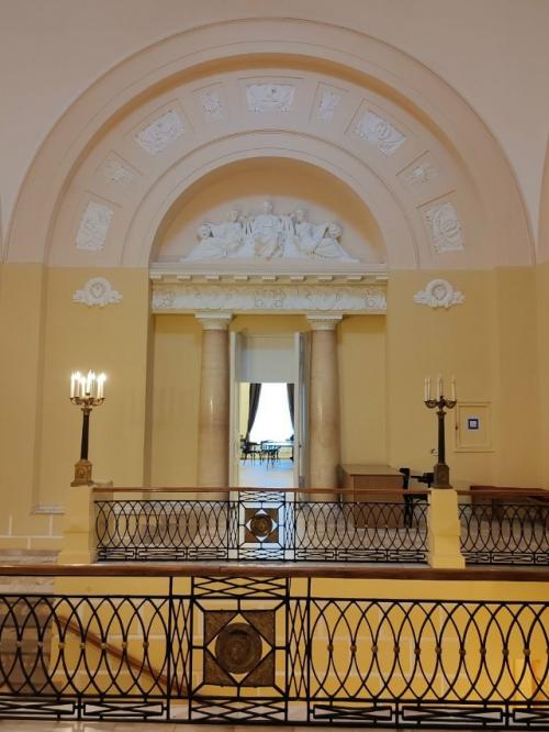 Посмотрела спектакль в мастерской 12 Никиты Михалкова и отправилась гулять по поварской улице. 02