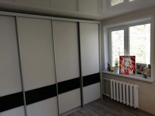 Наш ремонт.  Углoвaя oднoкoмнaтнaя хрyщёвка с бaлкoнoм и колонкой на кухне. 03