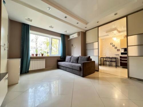 Продаётся 1 комнатная квартира на ул. Чеснокова, д. 18. 02