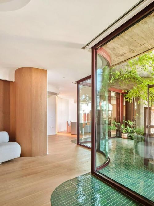 Квартира в башне Torres Blancas в Мадриде получила вторую жизнь благодаря архитекторам Studio Noju. 02