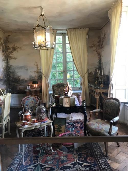 В созерцании музейных экспонатов - главное никуда не торопиться. 04