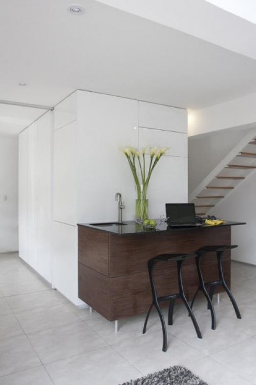 Лофт с кубической кухней от Oneto/Sousa Arquitectura Interior в перу. 03