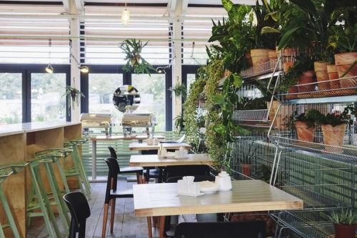 Интерьер кафе - пекарни Булка от архитекторов Crosby Studios! 04