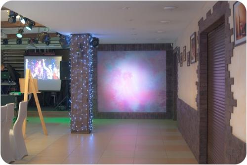 Очень трудную задачу поставила невеста Валерия: максимальный минимализм. 04