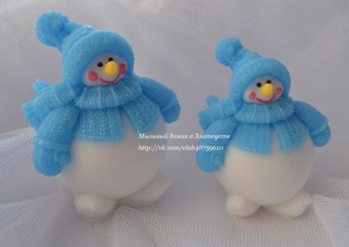 Снеговики, ёлки и мандарины для уюта дома в новогодние праздники. 01