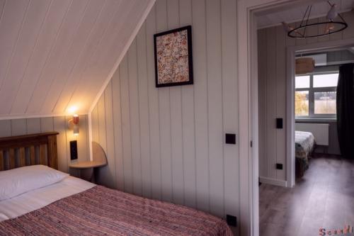 Мы рассказывали об интересных домах в необыкновенном городе Суздаль, но оказалось упустили еще один интересный домик. 03