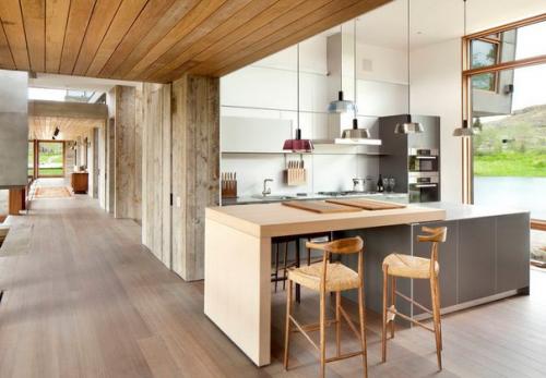 Отделка комнаты деревянными панелями: 01