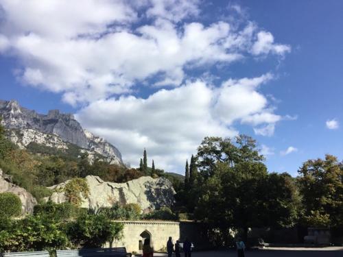 Ура!  Отпуск!  Сегодня побывали в удивительном историческом месте воронцовском дворце. 04