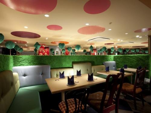 Алиса в Стране Чудес ( Alice In Wonderland. 02