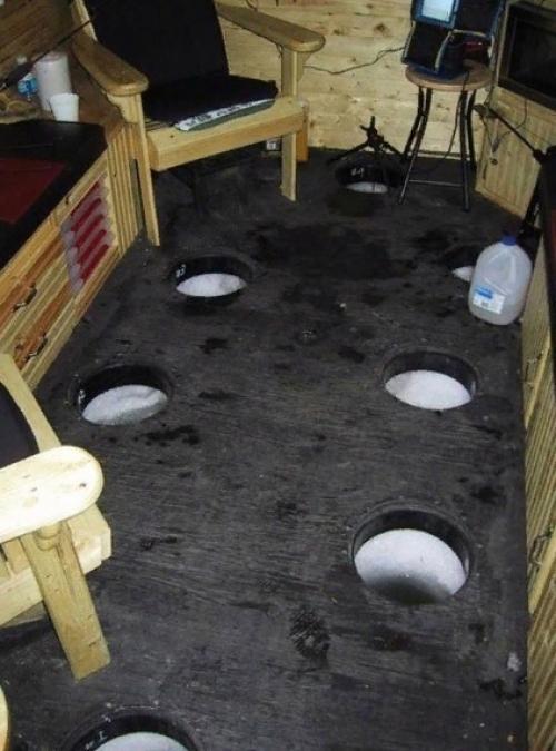 С хорошей компанией и правда можно зависнуть надолго на такой рыбалке. 01