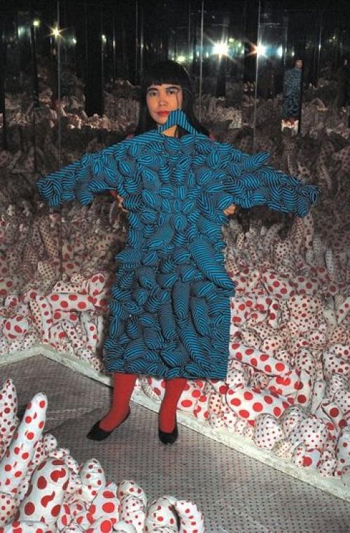 Yayoi Kusama. Infinity Mirror Room - Phalli's Field (Floor Show), 1965. 02