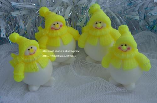 Снеговики, ёлки и мандарины для уюта дома в новогодние праздники. 02