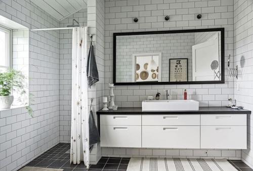 Альбом номер 4. черный фасад и уютные белые интерьеры: светлый летний домик в Швеции. 02