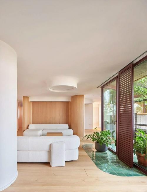 Квартира в башне Torres Blancas в Мадриде получила вторую жизнь благодаря архитекторам Studio Noju. 04