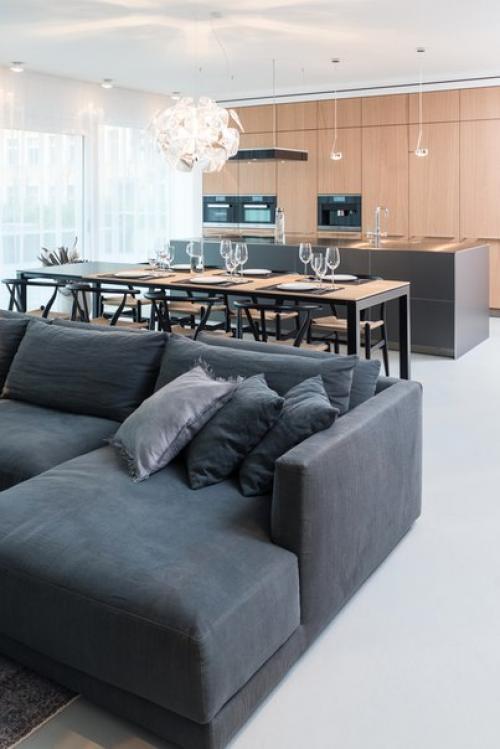 Светлые апартаменты в Праге. 01