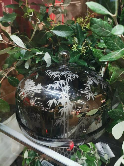 И так немного подробнее о подарке для вип консультантов компании фаберлик. 04