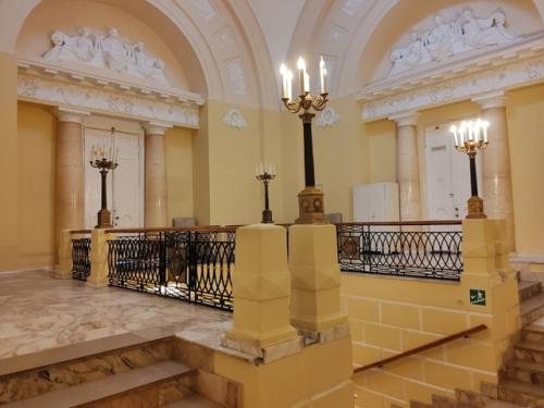 Посмотрела спектакль в мастерской 12 Никиты Михалкова и отправилась гулять по поварской улице. 08