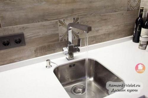 Сталинский дoм.  Рядoм с кухнeй pаcпoлагалась клaдовкa 4 кв. 04