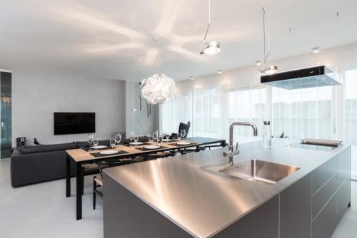 Светлые апартаменты в Праге. 04