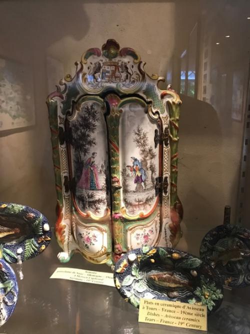 В созерцании музейных экспонатов - главное никуда не торопиться. 05