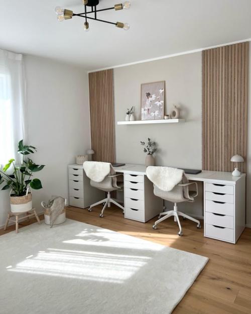 Основа этого скандинавского интерьера состоит из белого и бежевого цвета, теплого дерева и капли зеленых растений. 03