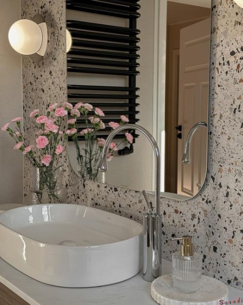 Прекрасный уютный дом Анжелики, любящей мамы двоих очаровательных деток. 05