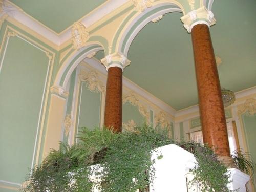 Атланты балкон поддерживают. 08