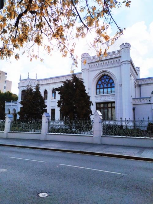 Самая номенклатурная улица в Москве это спиридоновка и ее окрестности. 07