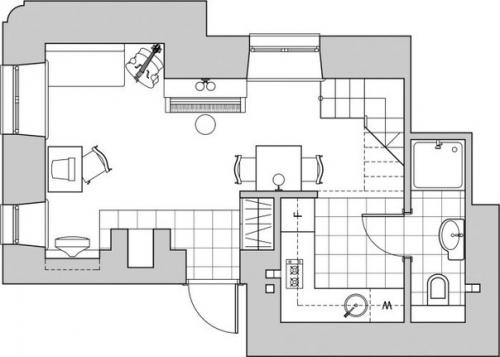 Крошечная квартира музыканта: 27 квадратных метров, где поместились камин, пианино, контрабас и многое другое. 02