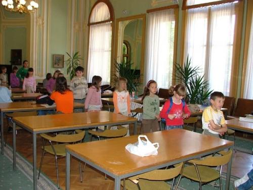 Атланты балкон поддерживают. 07