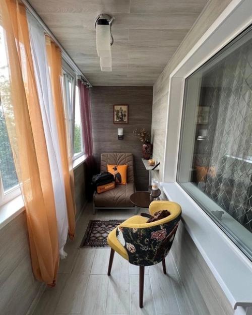 Мой балкон простаивает холодный и просто так. 02