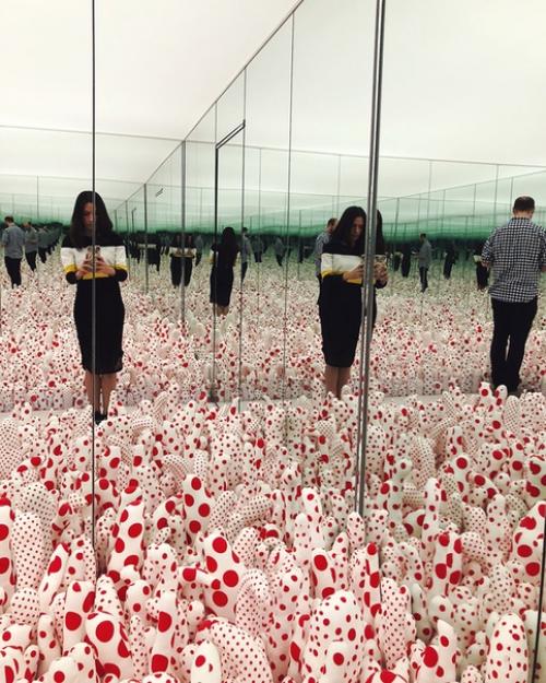 Yayoi Kusama. Infinity Mirror Room - Phalli's Field (Floor Show), 1965. 06