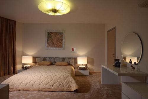 Первое правило уюта - освещение в доме? 
