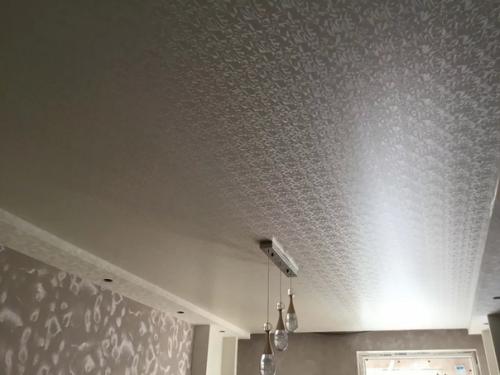 Фактуры натяжных потолков, давайте разберем самые популярные вариации. 03