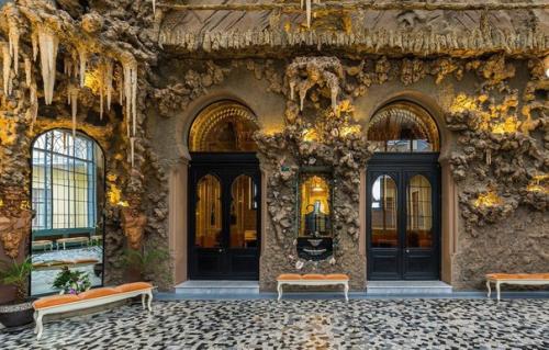 - Удивительный театр - особняк с готическим гротом внутри на галерной улице -. 04