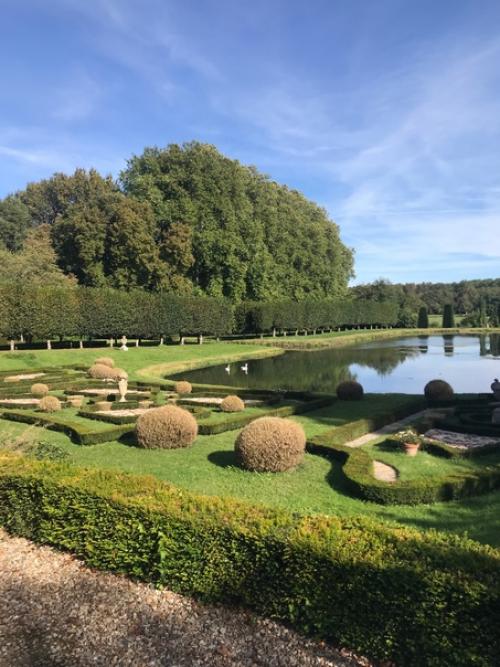 В созерцании музейных экспонатов - главное никуда не торопиться. 03